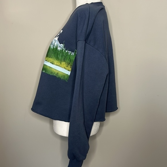 Explore the Rockies Cropped Sweatshirt from Grayson/Threads Size Small - Picture 3 of 6